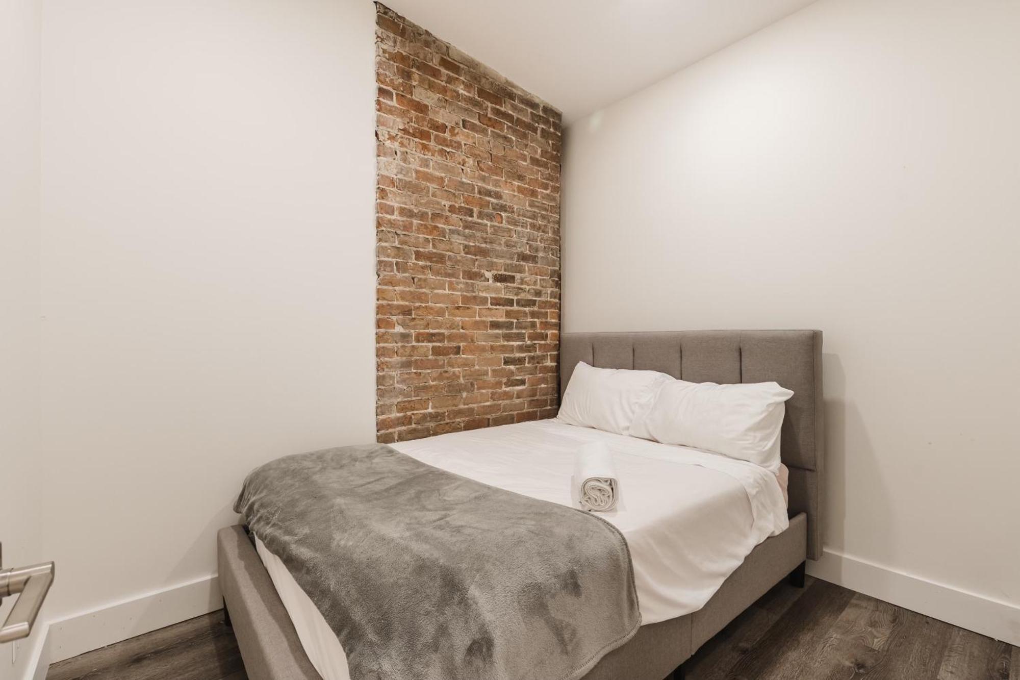 Elegant 3 Bedroom Apartment In Old Port - 302 มอนทรีอัล ภายนอก รูปภาพ