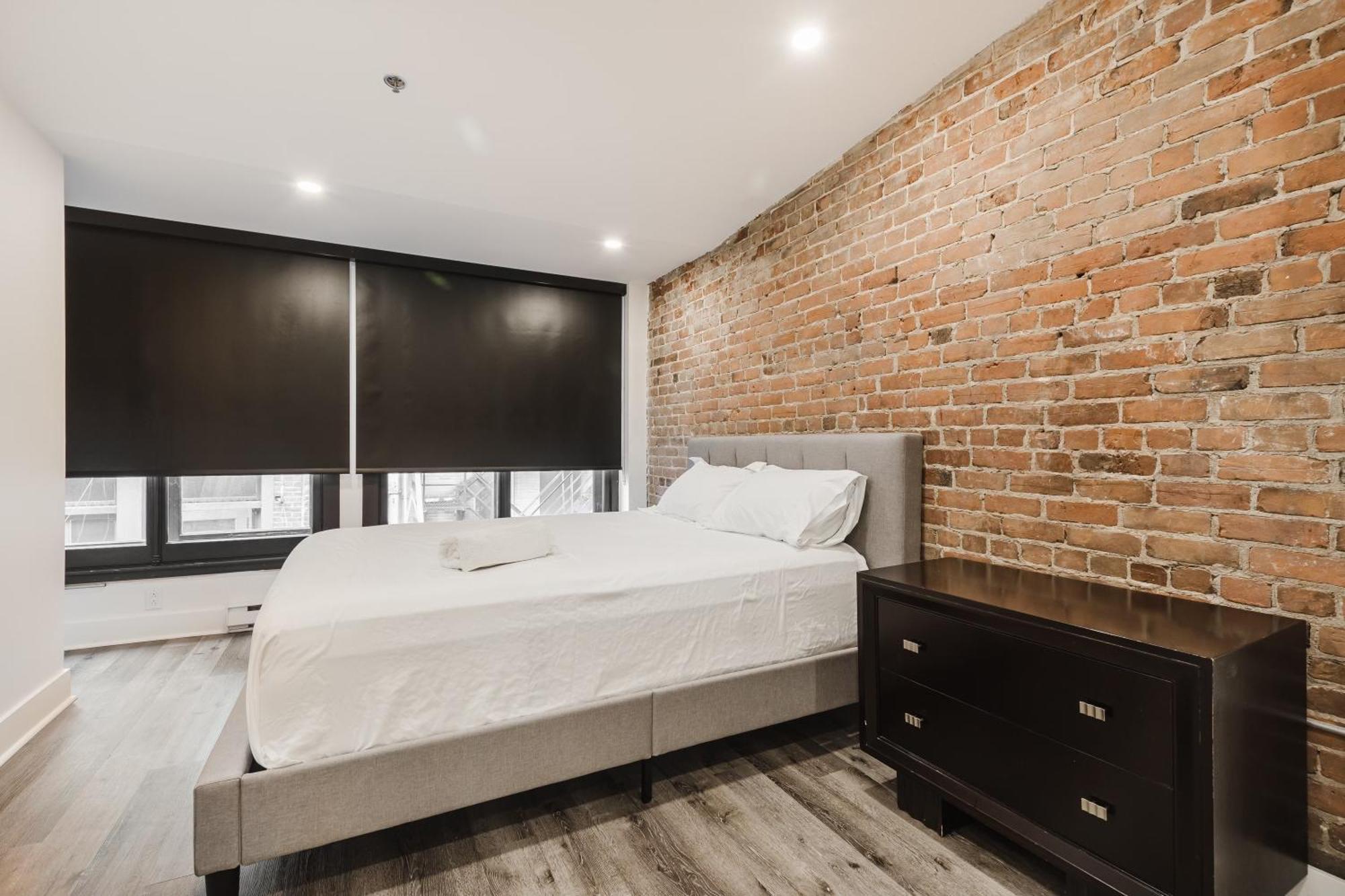 Elegant 3 Bedroom Apartment In Old Port - 302 มอนทรีอัล ภายนอก รูปภาพ